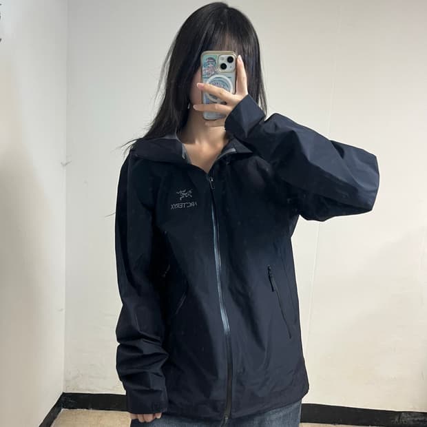 Arc’teryx Beta LT Jacket