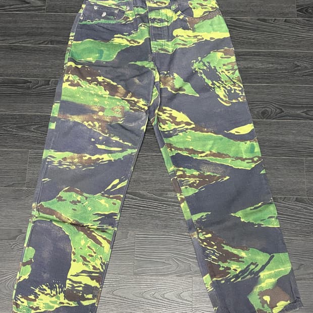 (30) 스투시 타이거 카모 빅 올 진