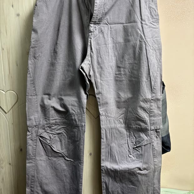 해칭룸 벤티드 팬츠 페이디드 퍼플