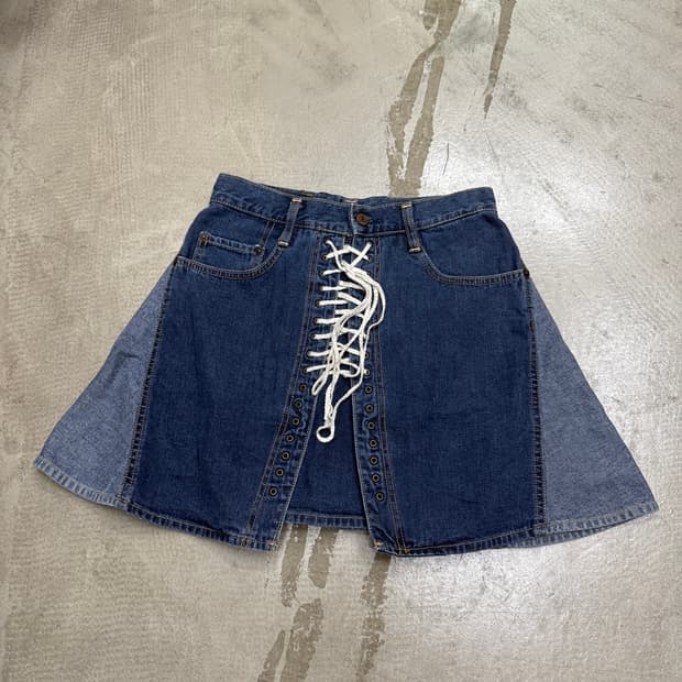 히스테릭 글래머 Kinky Jeans 레이스업 데님 플레어 스커트