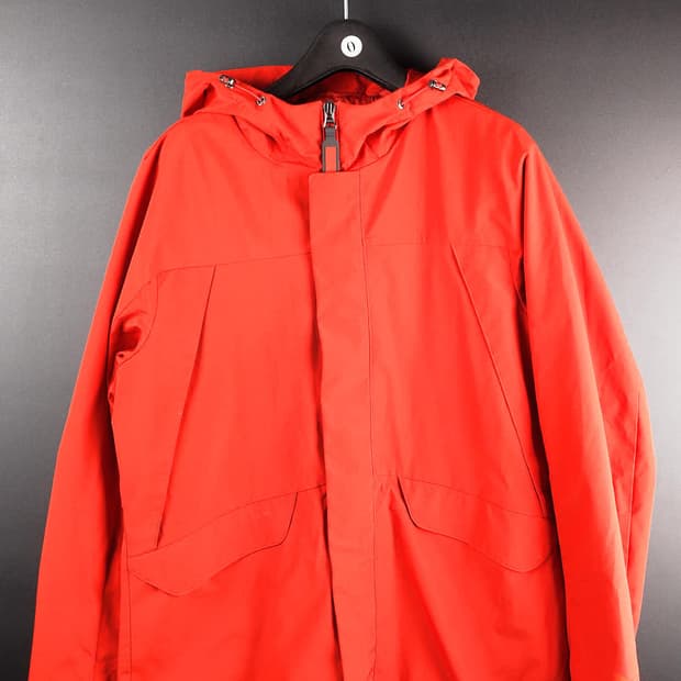 퓨마 주황 바람막이