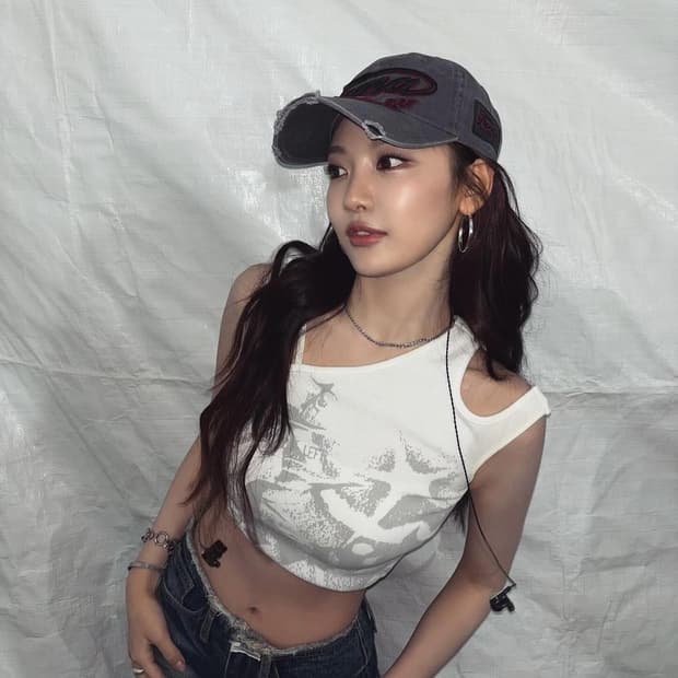 디프런티스 닝닝 나시 화이트