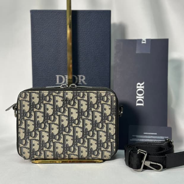 디올 메신져 파우치백