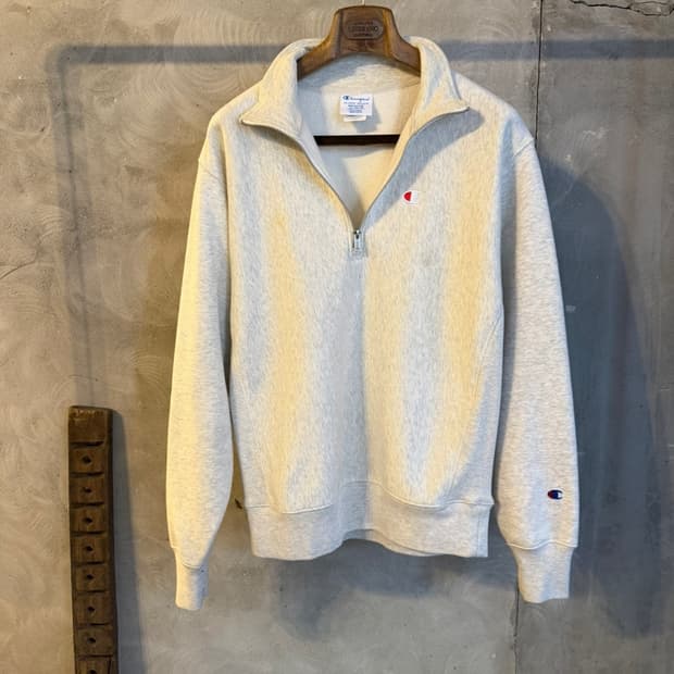 챔피온 리버스위브 짚업 맨투맨 100