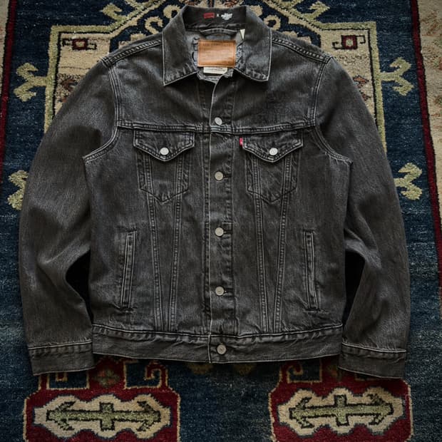 Levi's x Disney 미키 프렌즈 컬렉션 흑청 데님 트러커 자켓