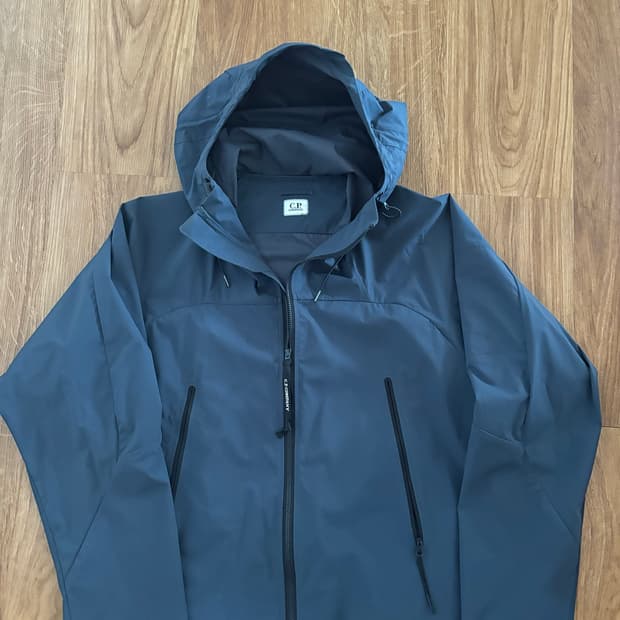 (25ss) cp컴퍼니 프로텍 바람막이