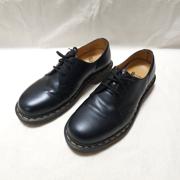 [7UK] 닥터마틴 1461 스무스 3홀 (260~265)