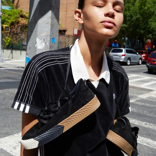 아디다스 알렉산더왕 벨루어 반팔 블랙 L