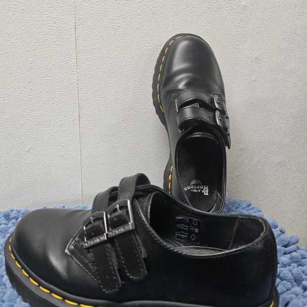 닥터마틴 버클 스트랩 플랫폼 슈즈 EU  38