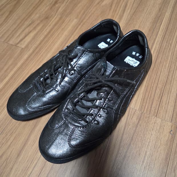 오니츠카타이거 멕시코 66 블랙실버  일본산 255