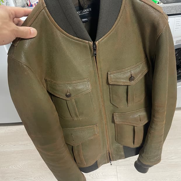 이스트로그 레더자켓