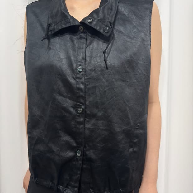 button vest