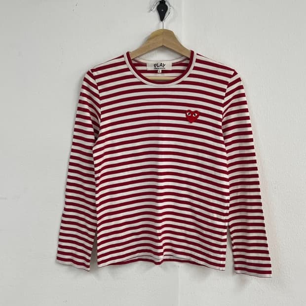 꼼데가르송 플레이 레드 하트 롱슬리브 맨투맨