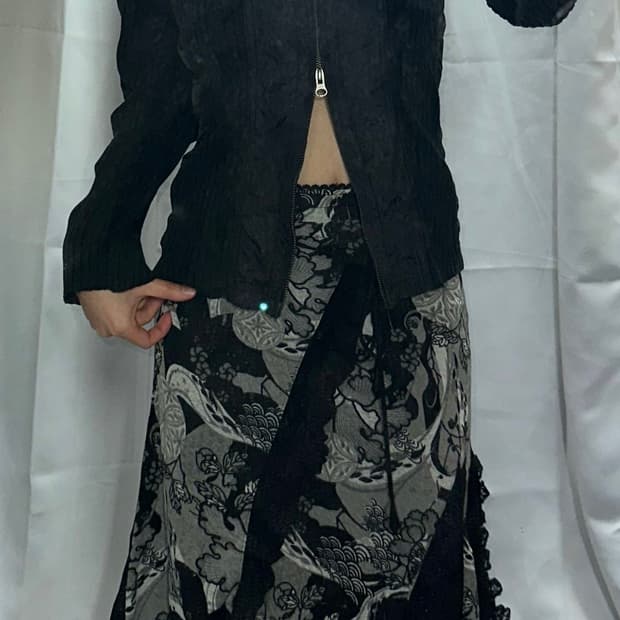 와투케 골지+나일론 투웨이 집업 오즈온 오존 오리엔탈 스커트 코디