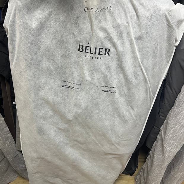 밸리에 피크드라펠 싱글 캐시미어 코트 L