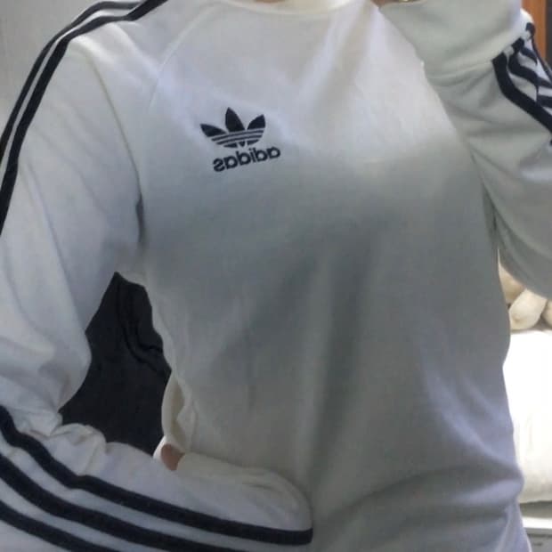 아디다스 삼선 트레포일 로고 화이트 롱슬리브
