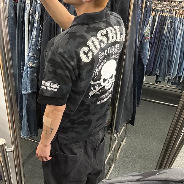XL) C.D.S 일본 빈티지 스컬 자수 블랙카모 카라티 반팔 티셔츠