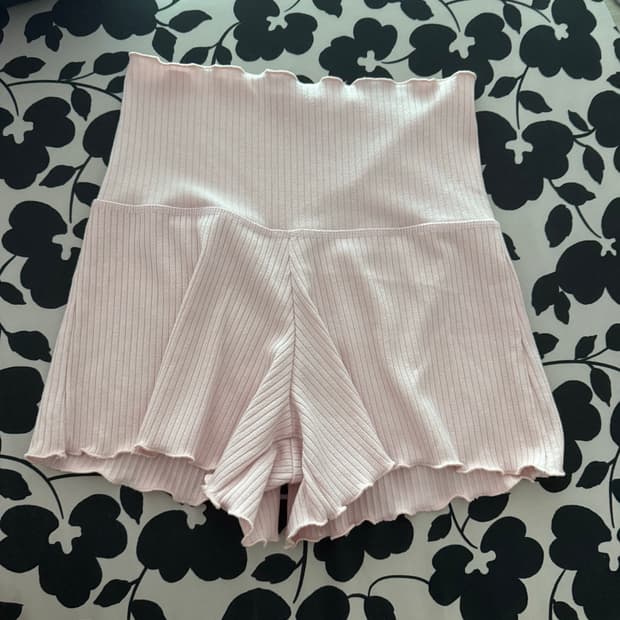 데비웨어 비비아나 골지 쇼츠m