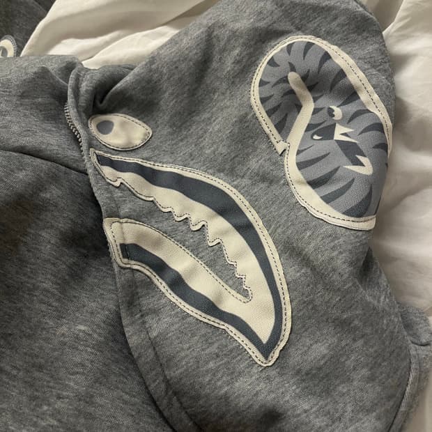 베이프 후드집업