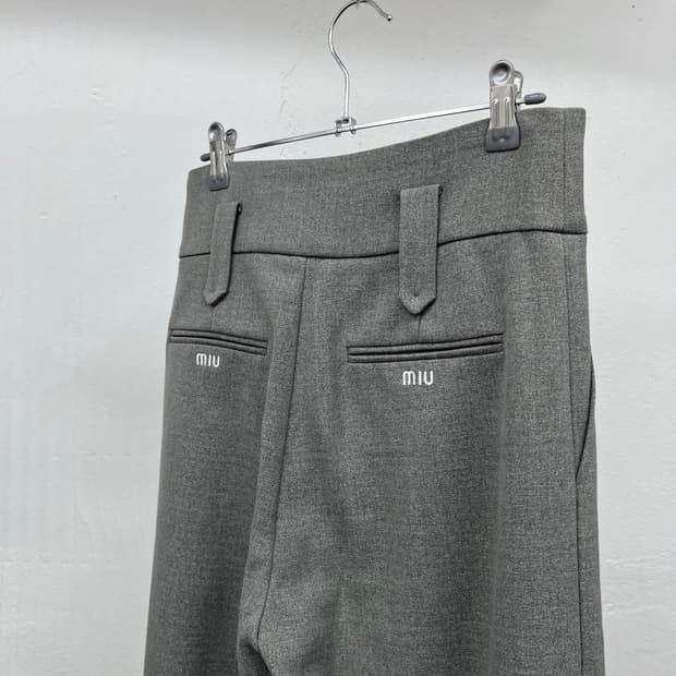 [28] MIU MIU TWO-TUCK PANTS