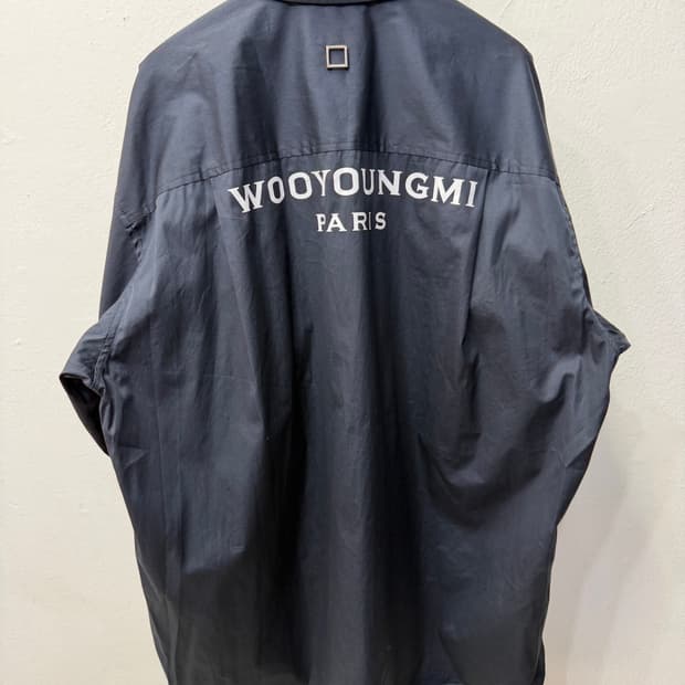 정품) 우영미 22ss 여성 루즈핏 백로고 셔츠 38