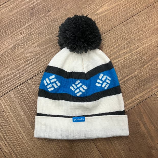 N222 컬럼비아 폼폼 방울비니