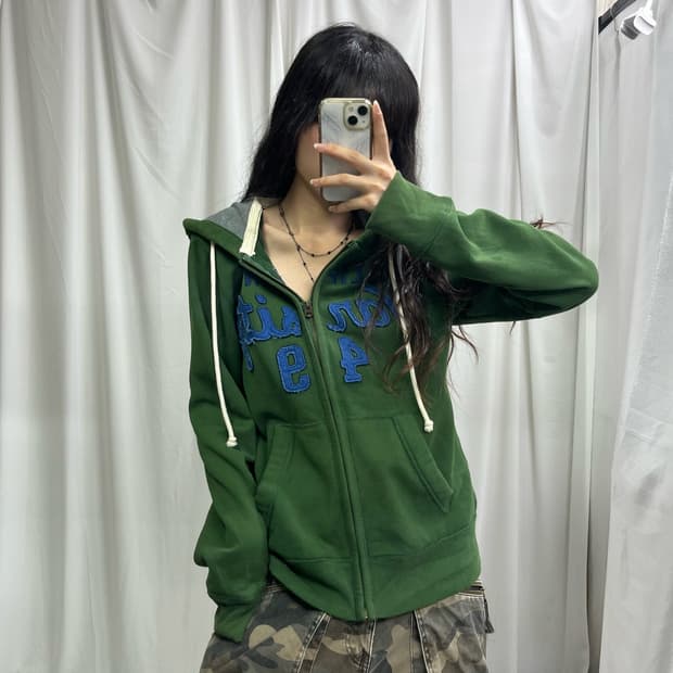 Who.A.U green hood zip-up