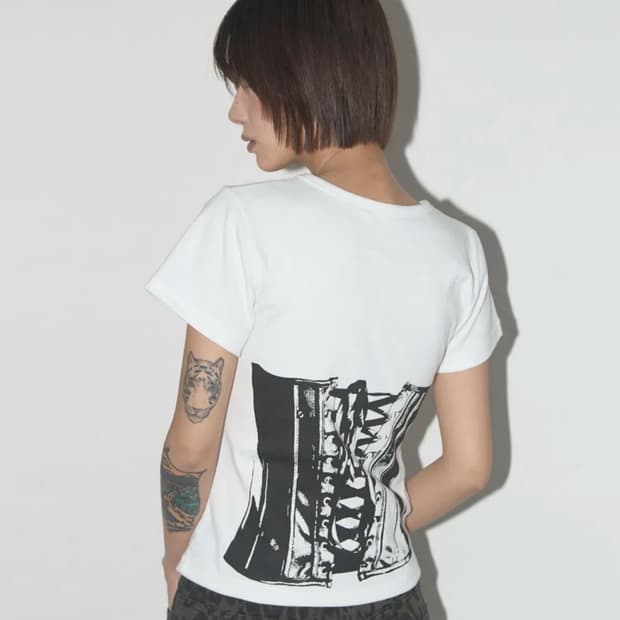 [팬시클럽]BACK CORSET TEE WHITE