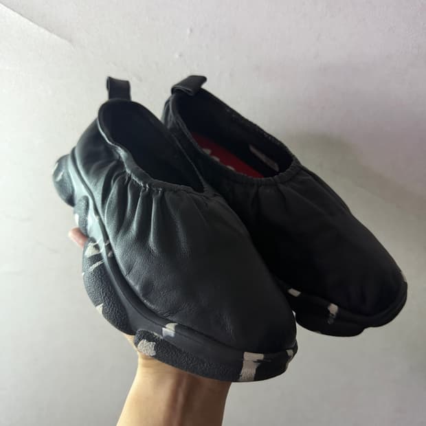 캠퍼 카스트 블랙 가죽 발레리나 37 (235-240)