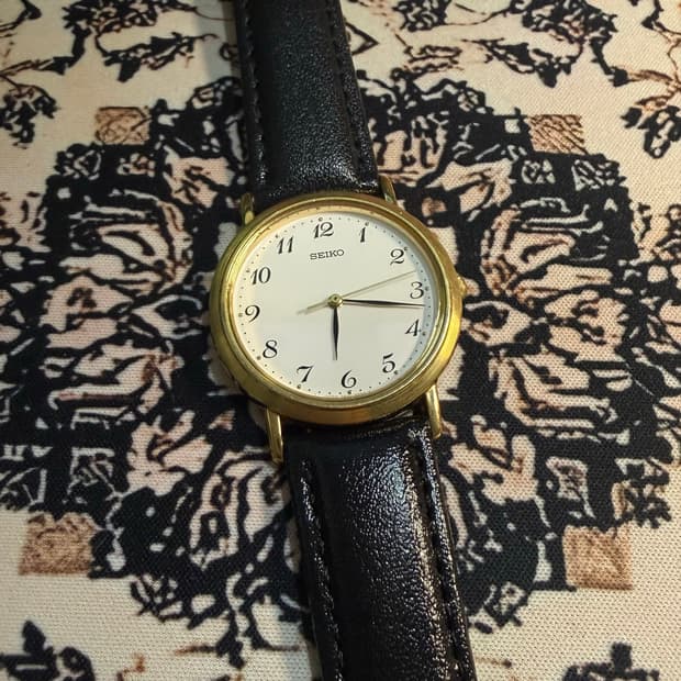 SEIKO 빈티지 쿼츠 시계