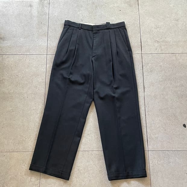 Ysl pour homme  다크 그레이 핀턱 와이드 슬랙스