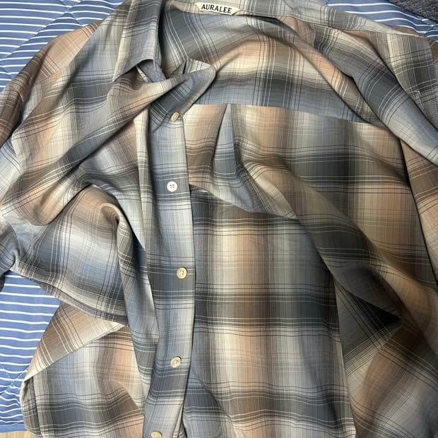 오라리 20aw 역작, 황금 컬러 및 사이즈