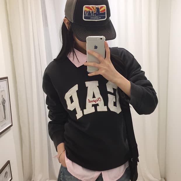 Unisex GAP Sweatshirt 100