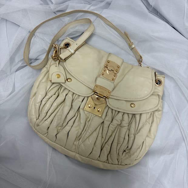 Shirring Buckle Detail Lemon Side bag