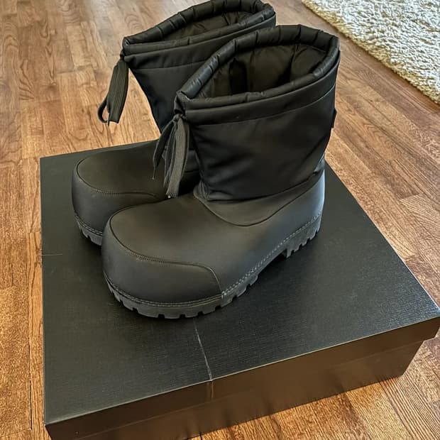 발렌시아가 알래스카 부츠 로우 블랙 41-42