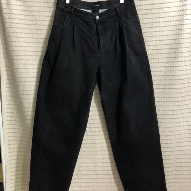 스튜디오톰보이 원턱 세미 와이드 블랙진 흑청 데님 청바지