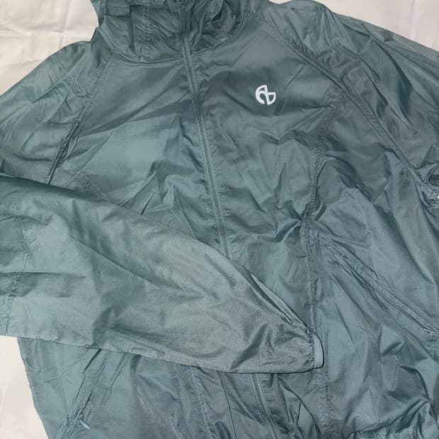 노메뉴얼 바람막이 L