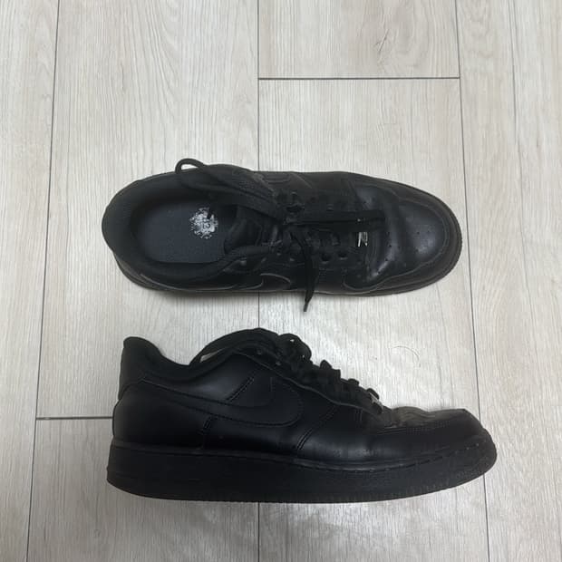 Nike Air Force 1 '07 Low Triple Black