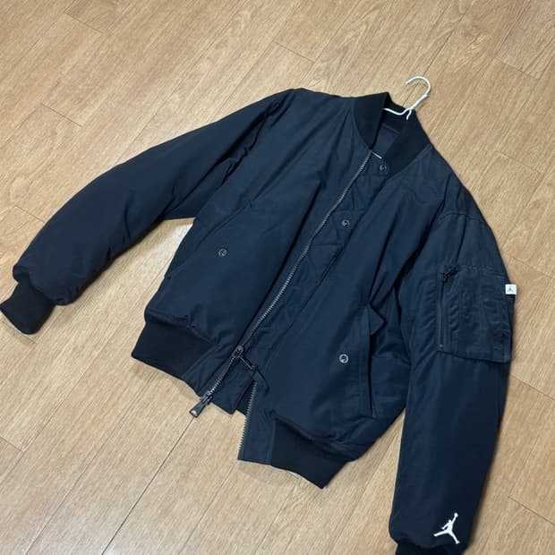 나이키 조던ma-1 리버시블 DA9797-010 자켓