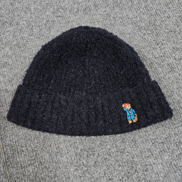 헤지스 네이비 패딩턴 자수 울혼방 비니(급처)