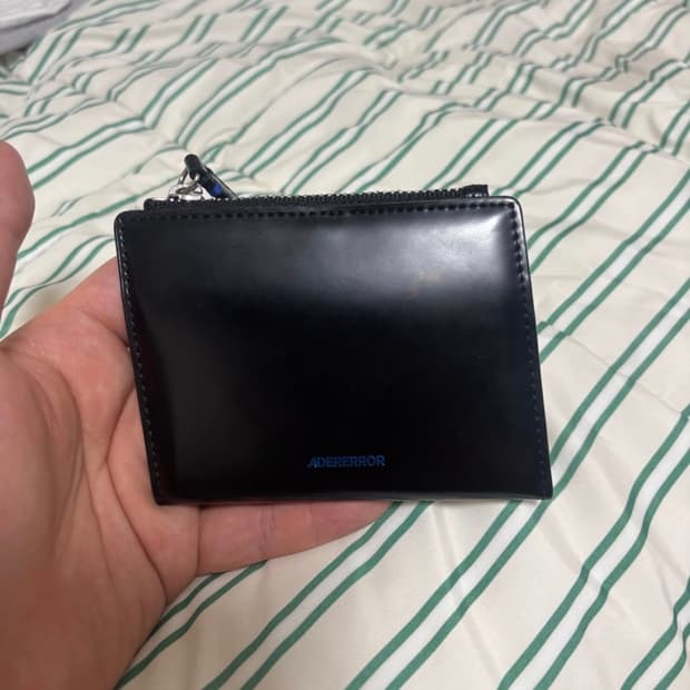 아더에러 클라디 월렛 지갑 팝니다