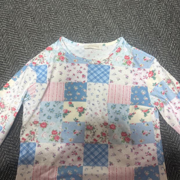 플라워꽃무늬 패턴 티셔츠