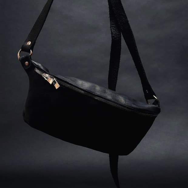 구이디 홀스레더 크로스백