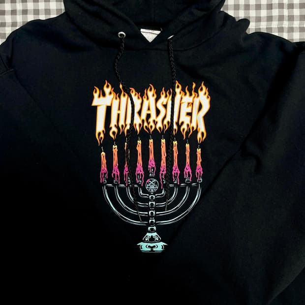 쓰레셔 메노라 후드티