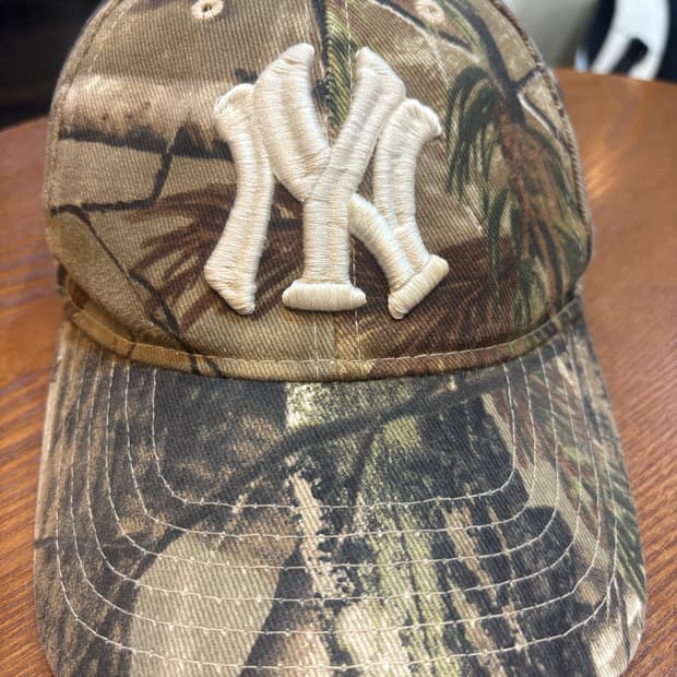 Praying 뉴욕 리얼트리 카모 캡