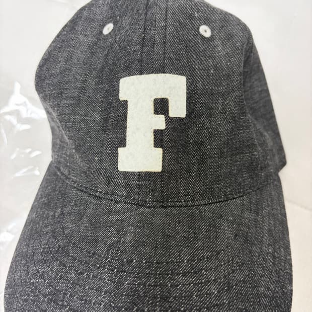 풀카운트 6패널 데님 베이스볼 캡 F 패치 블랙 새상품 판매합니다