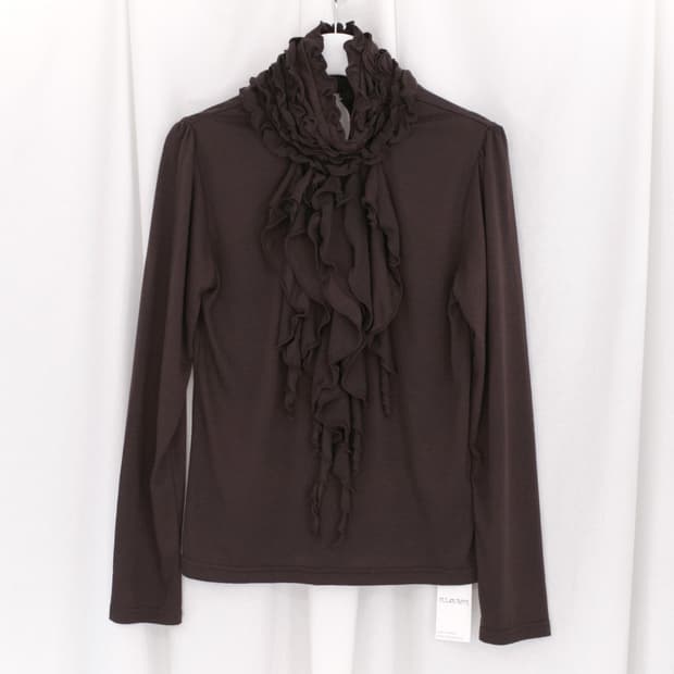 ruffle T