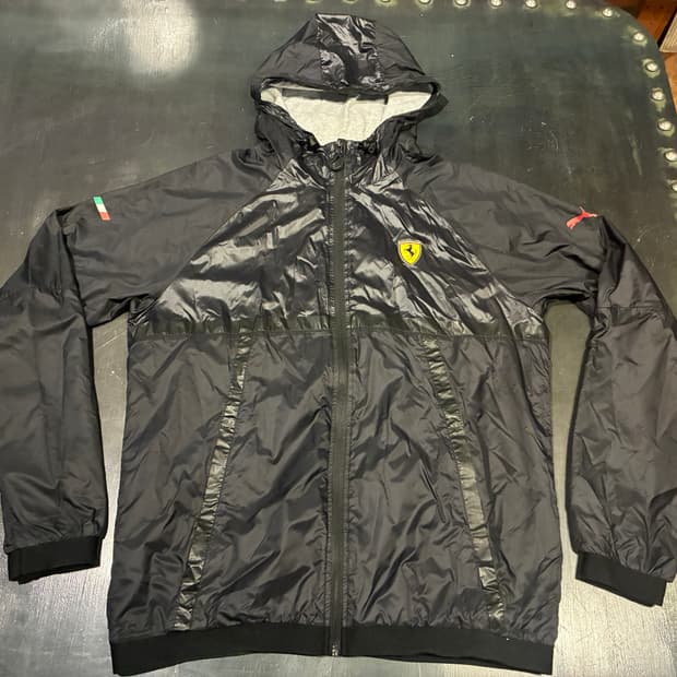 M) 푸마 페라리 바람막이 자켓 블랙