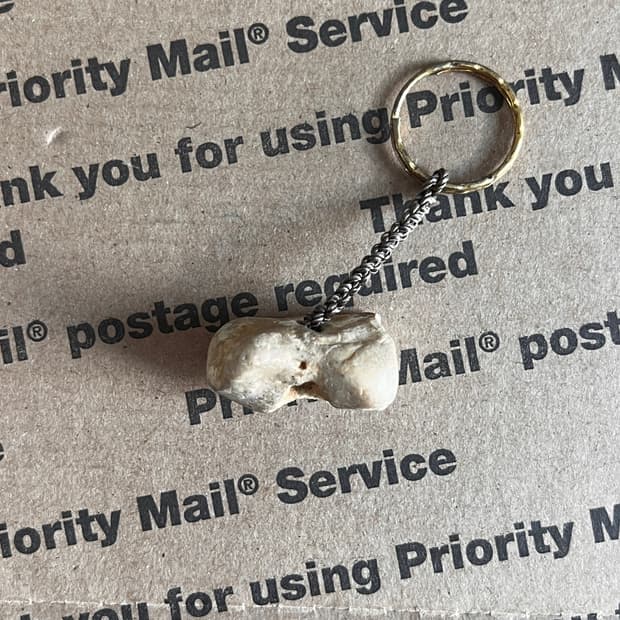 90s vtg Coral Fossil Keyring