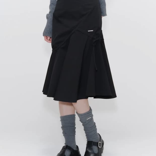 미세키서울 Shirring ruffle midi skirt BLACK
